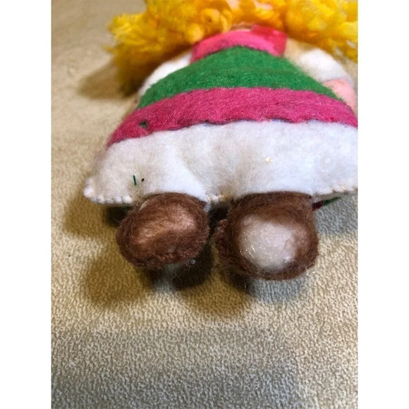 Vintage Bucilla Handmade Blonde Bavarian Girl Felt Cloth Doll Ornament - Picture 3 of 4